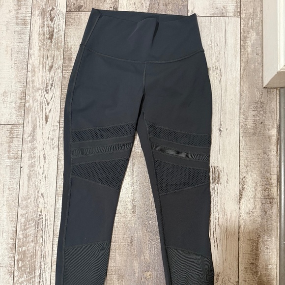 Lululemon Wunder Under High-Rise 28” Black *Mesh Size 6 - Picture 1 of 7